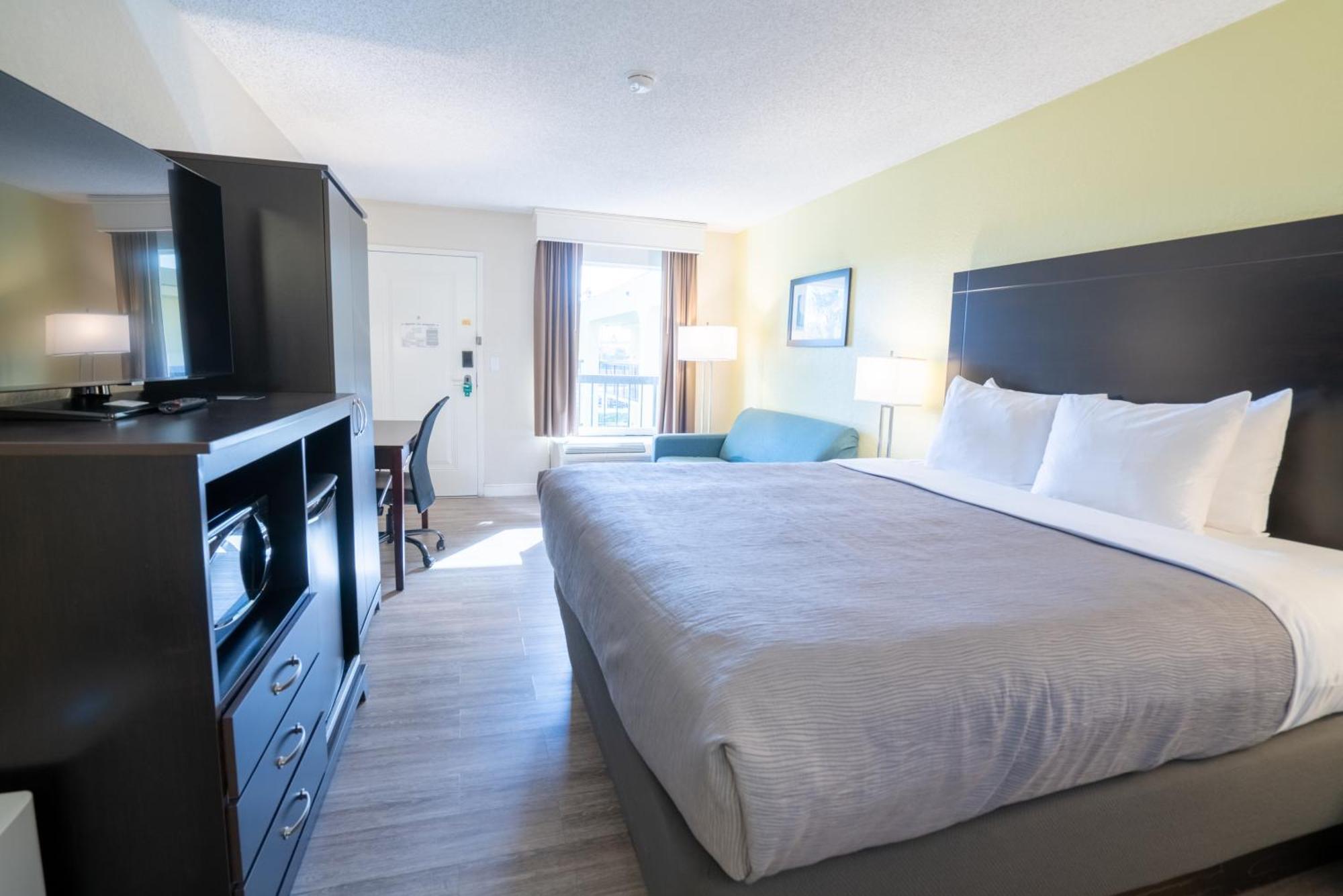 Quality Inn Palm Beach International Airport West Palm Beach Exterior photo